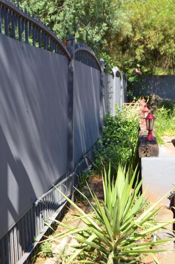 A & R Guesthouse Bloemfontein Exterior photo